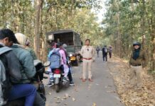 Midnapore: পরীক্ষার্থীদের এসকর্ট করে পৌঁছে দিল বনদপ্তর, পাশে পুলিশকাকুরাও; মেদিনীপুরে শুভেচ্ছা জানালেন বিধায়ক